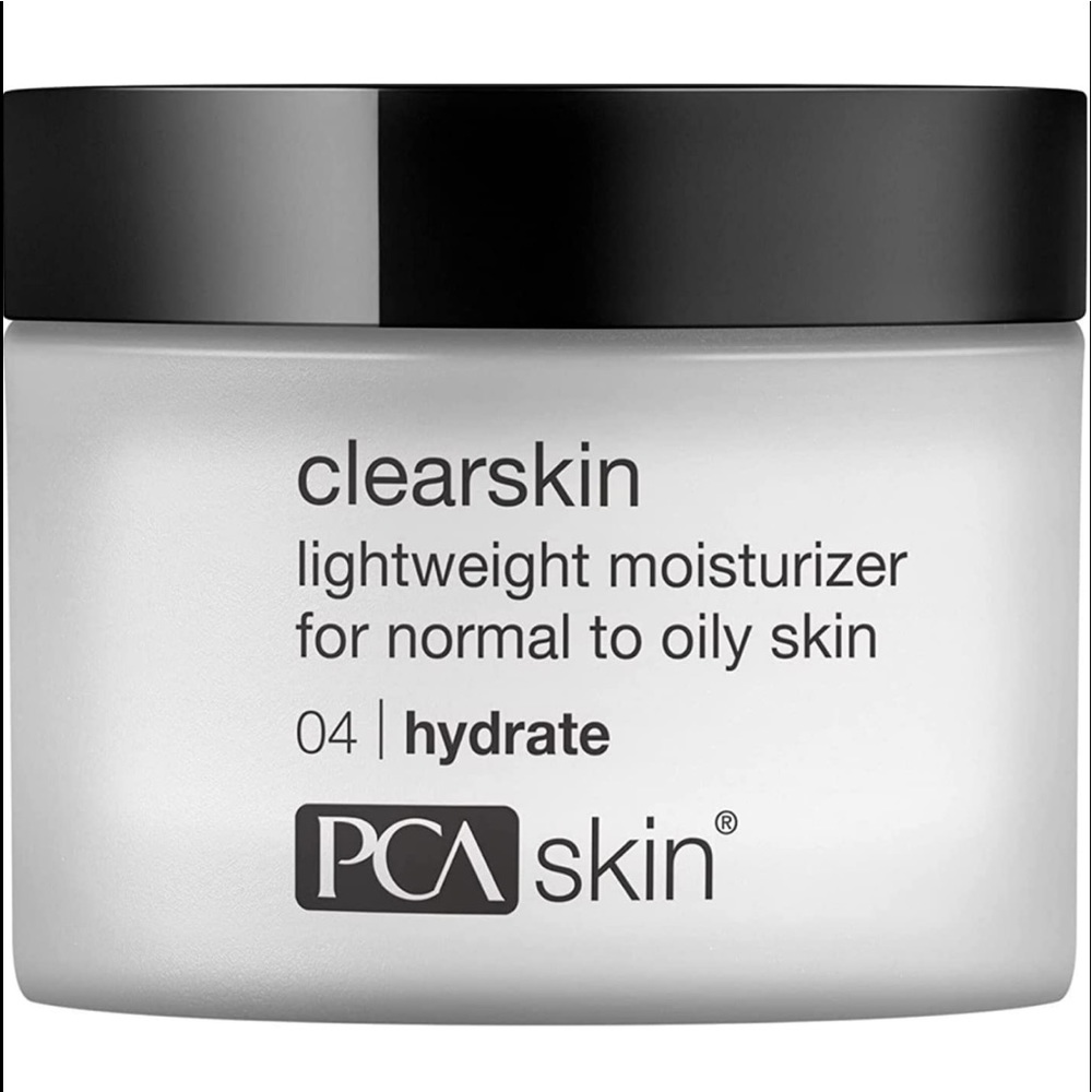 Reduce redness and blemishes while balancing the skin's natural oil production